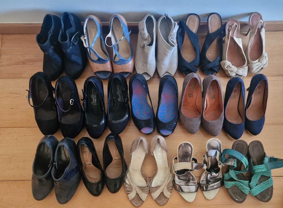 Sapatos usados em bom estado