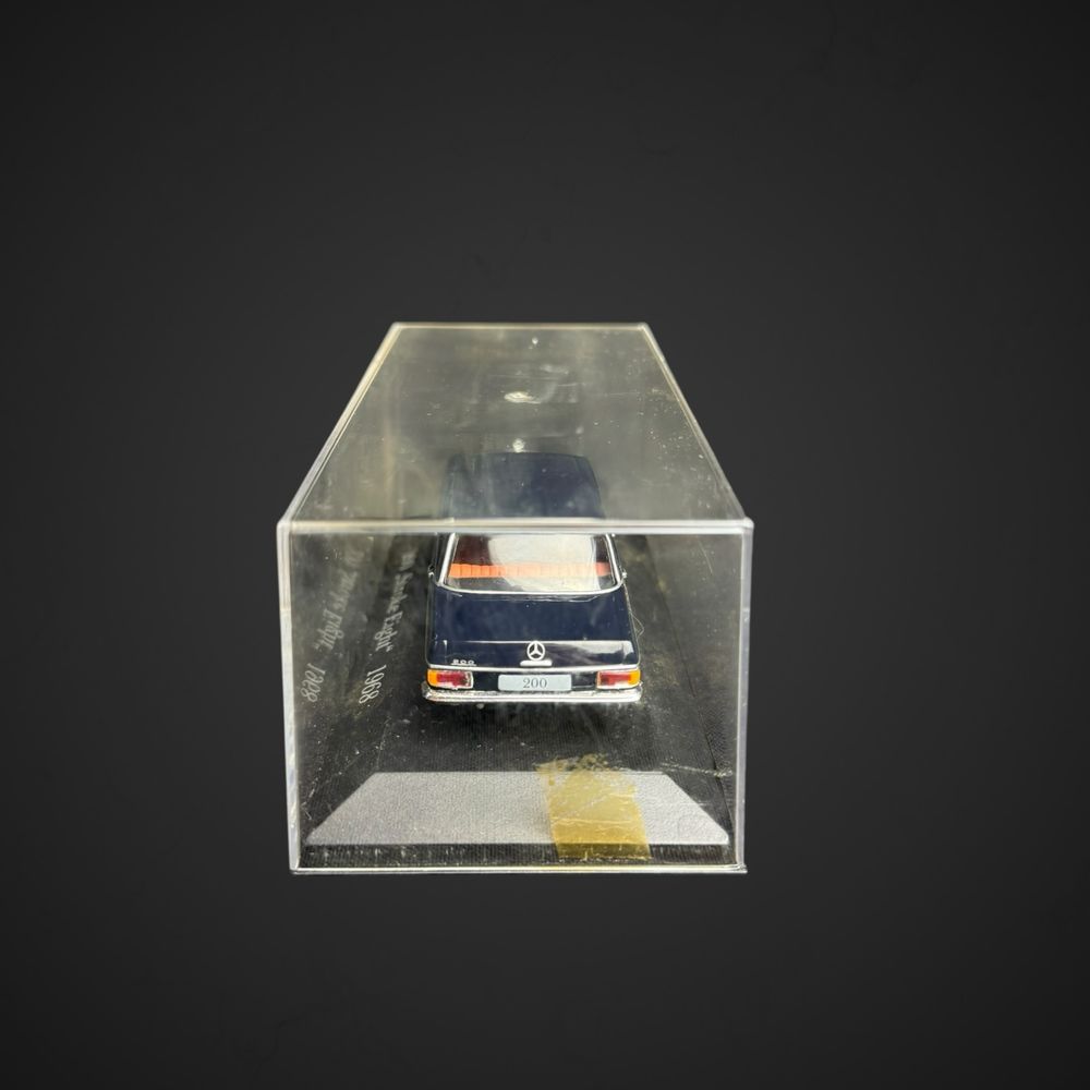 Model Mercedes-Benz W115 200 Stroke Eight 1968 1:43 J5/071537