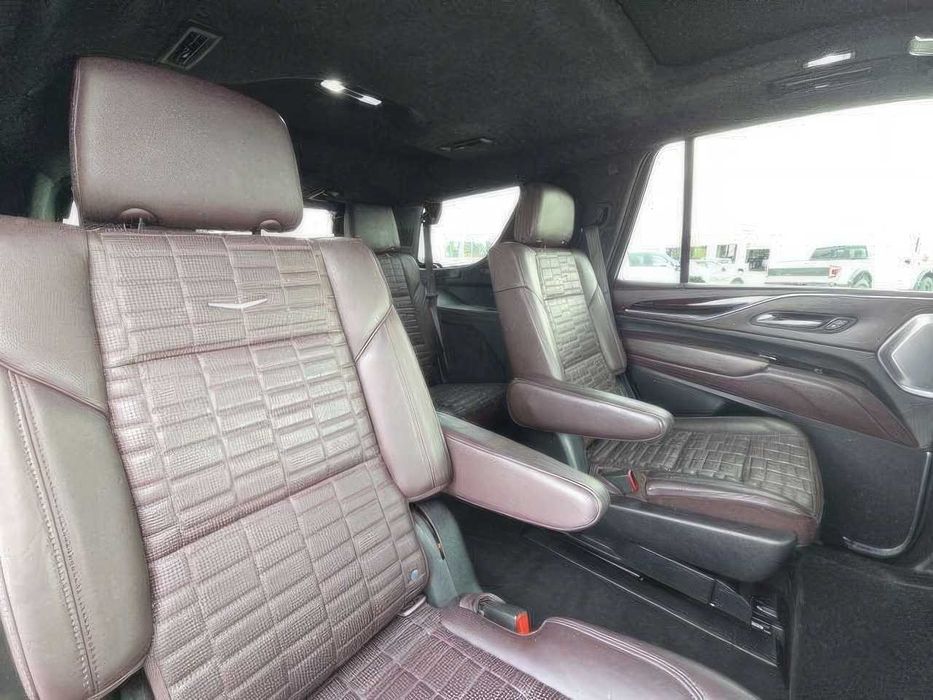 Cadillac Escalade      2021