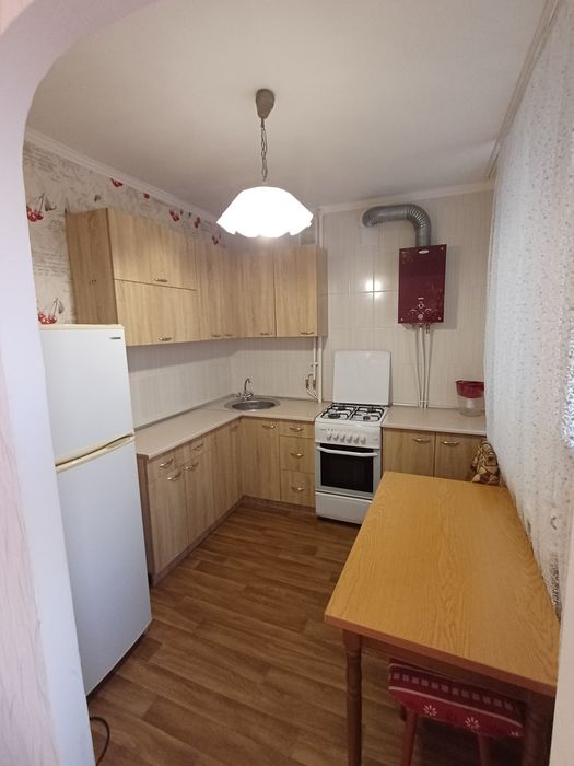 Двокімнатна. Пл. Володимира Великого ( пл. Артема).