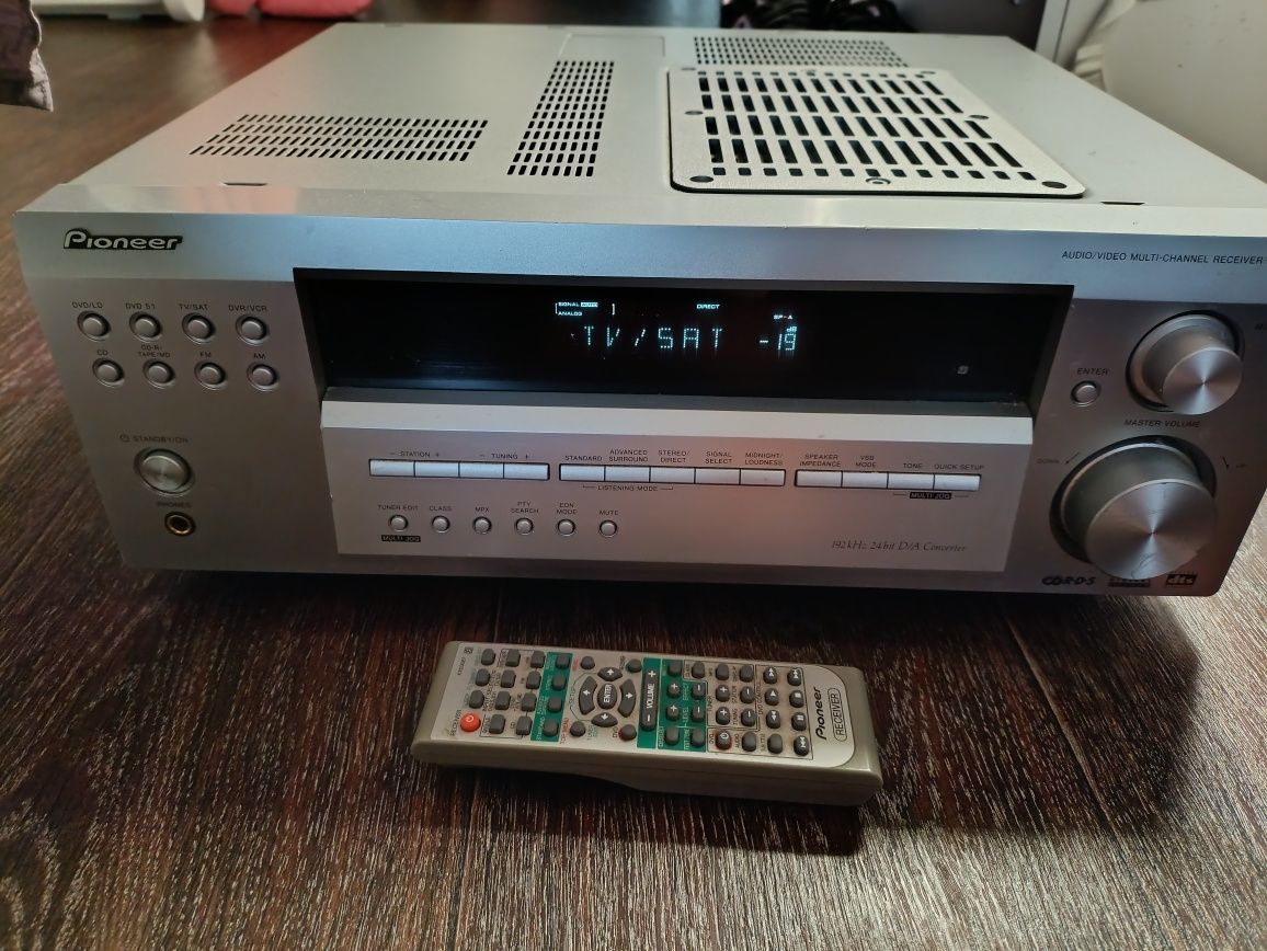 Ресівер Pioneer VSX-D514 и Dvd плеер