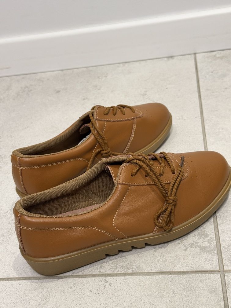 Brązowe buty damskie 38