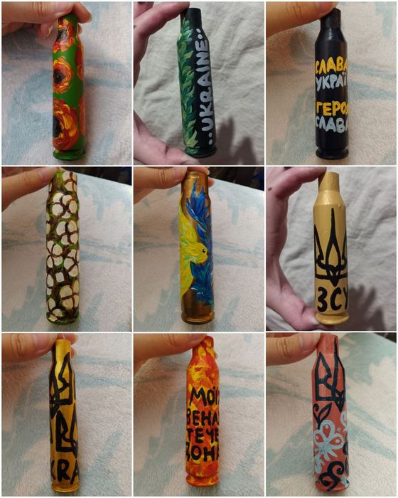 Гільзи з моїм розписом

Ці гільзи можуть слугувати як і вази для квіті