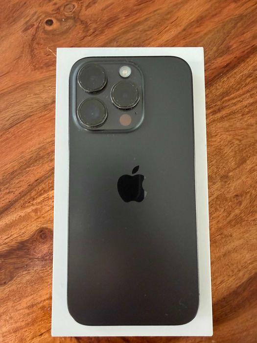 iPhone 15 Pro 5G 128GB czarny - stan idealny, bateria 86%