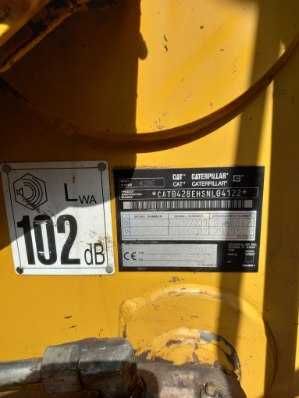 Koparko-ładowarka CATERPILLAR 428E/94KM-dodatkowo młot