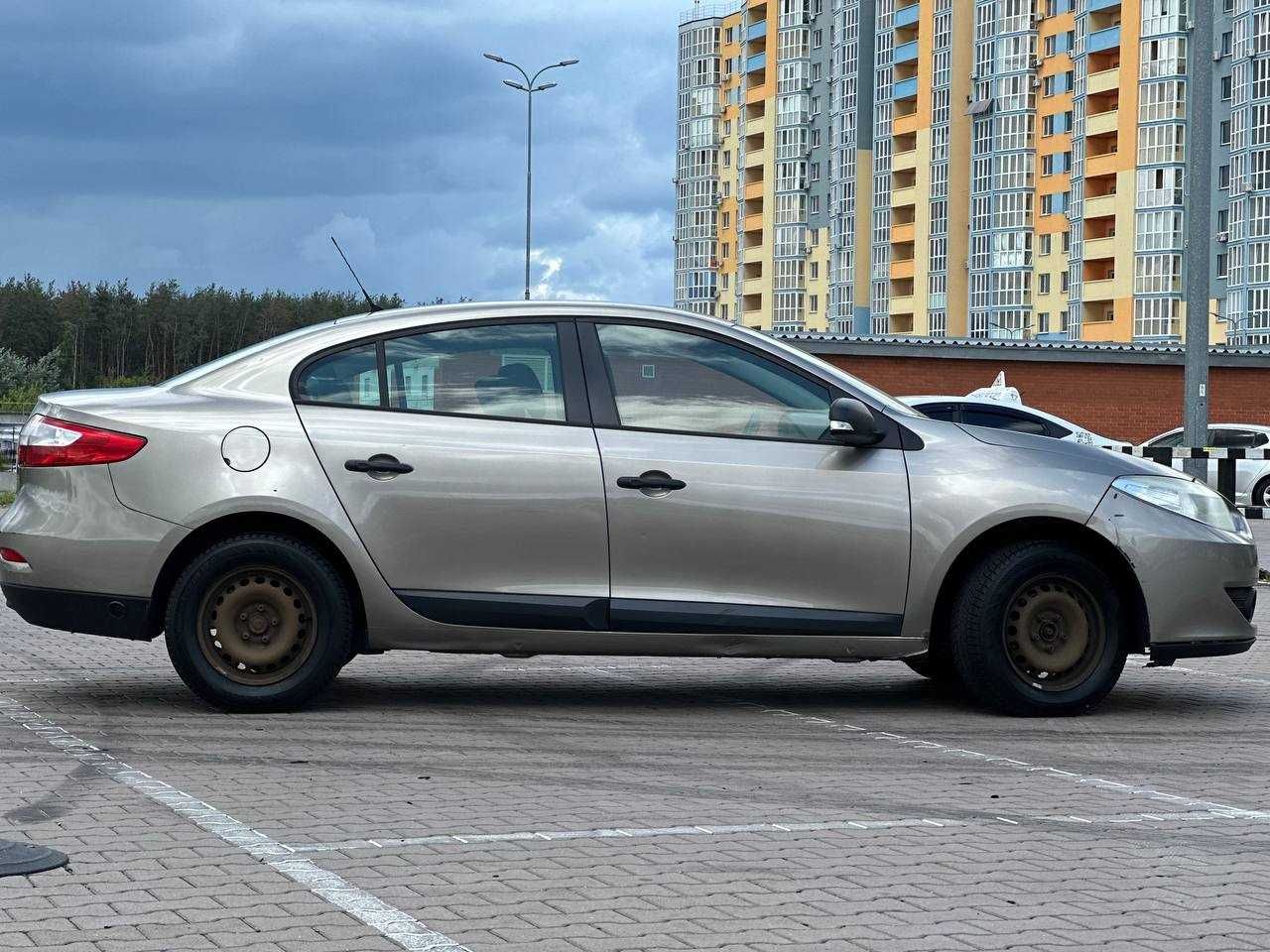 Renault Fluence 2011 | 1.6 Газ/Бензин | Перший власник