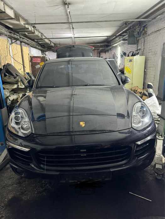 Шрот розборка запчастини крило фара капот cayenne 958 каен розборка