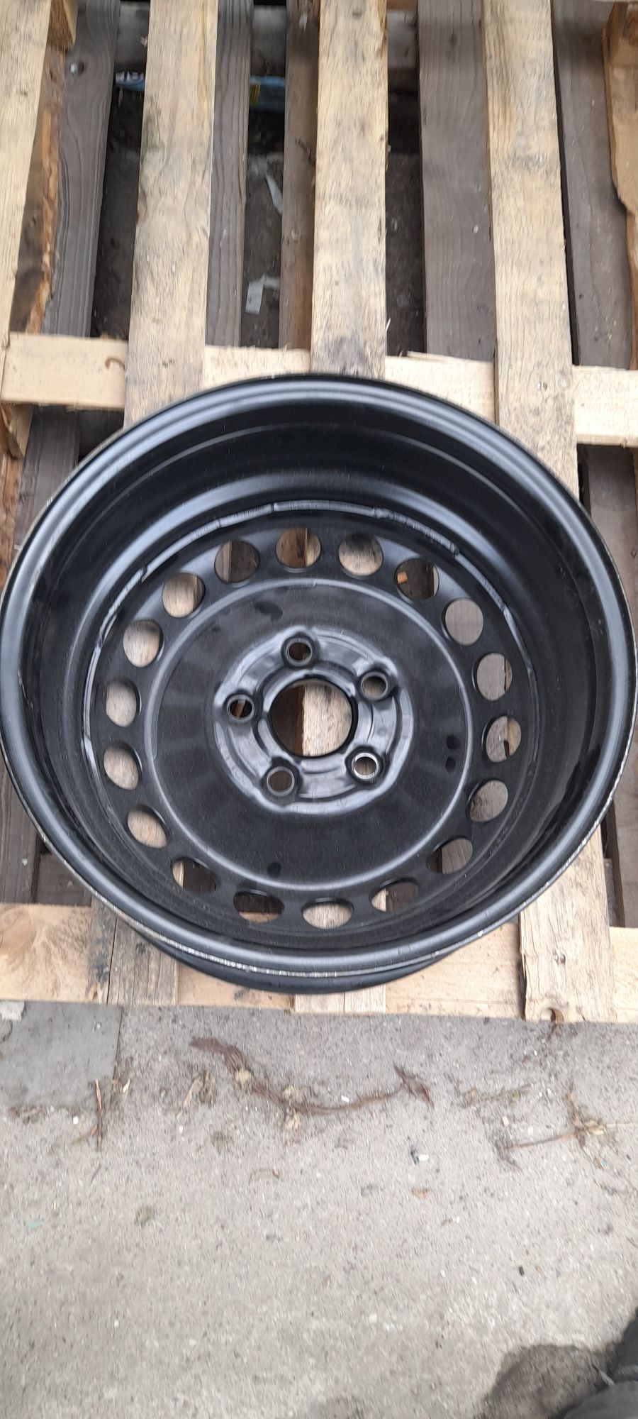 Felgi stalowe R16 ET60 5x120 piasta 66,1mm do  VW crafter z czujnik