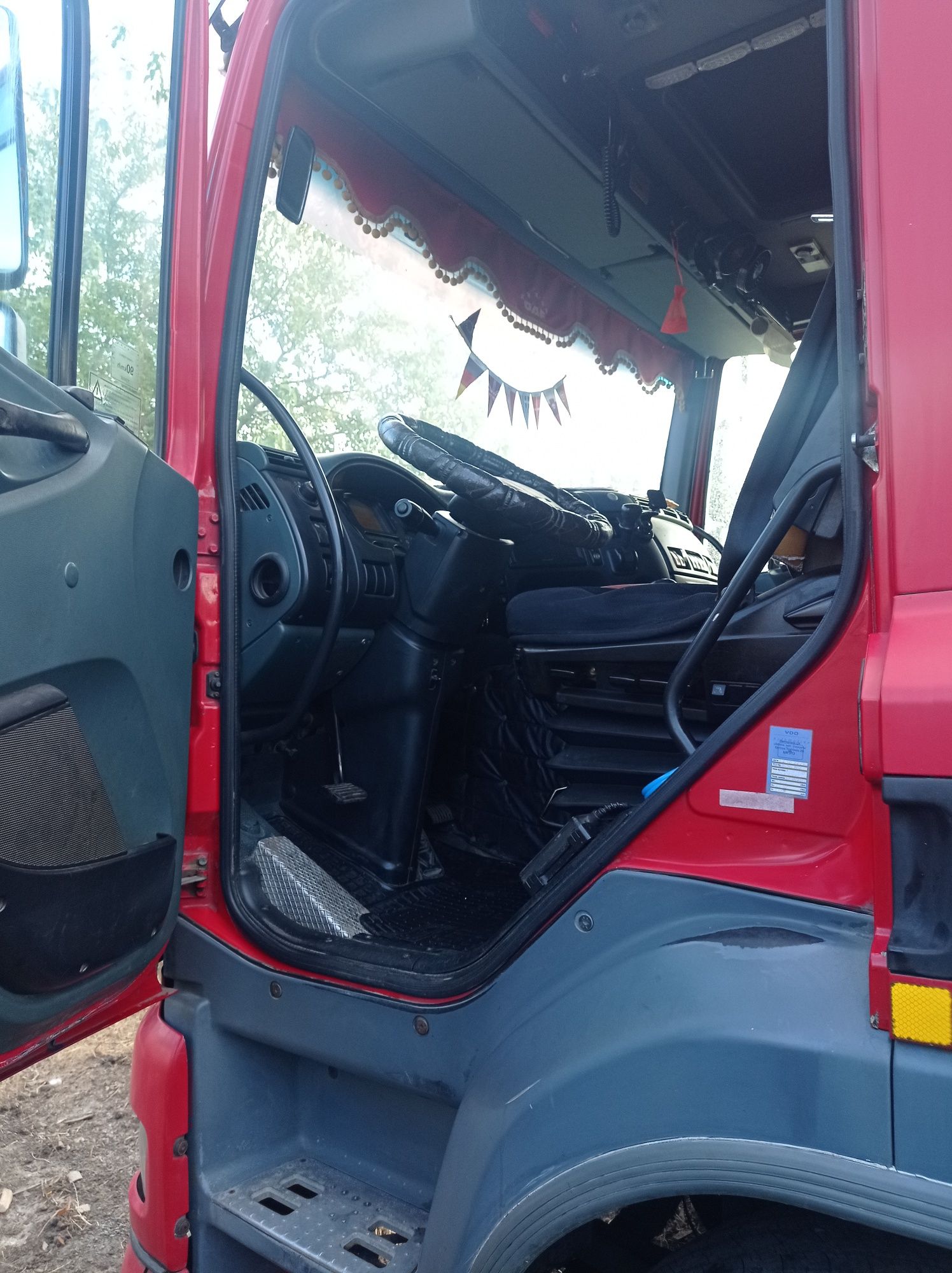 Продам DAF CF 85