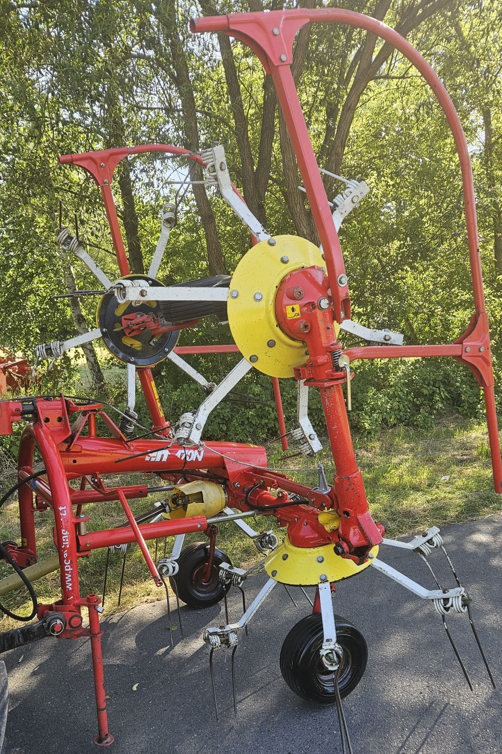 Zgrabiarka pottinger top 420 jf stoll 420 przetrząsacz pottinger hit 4