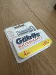 GILLETTE Skinguard Sensitive 4 szt.