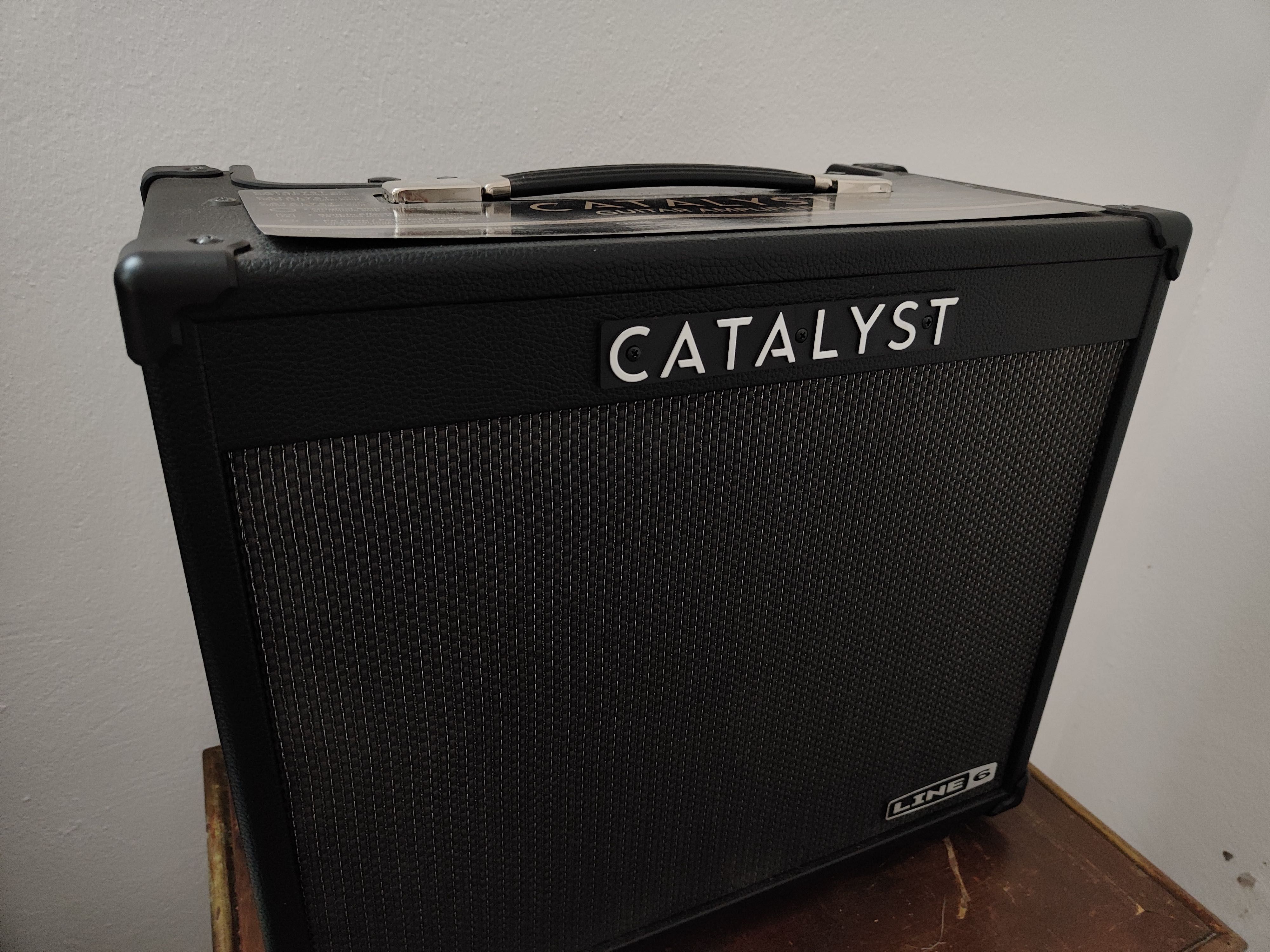 Amplificador Line 6 Catalyst 60 Combo Transístor 60W