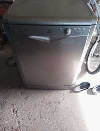 Maquina lavar peças Indesit DFG 262