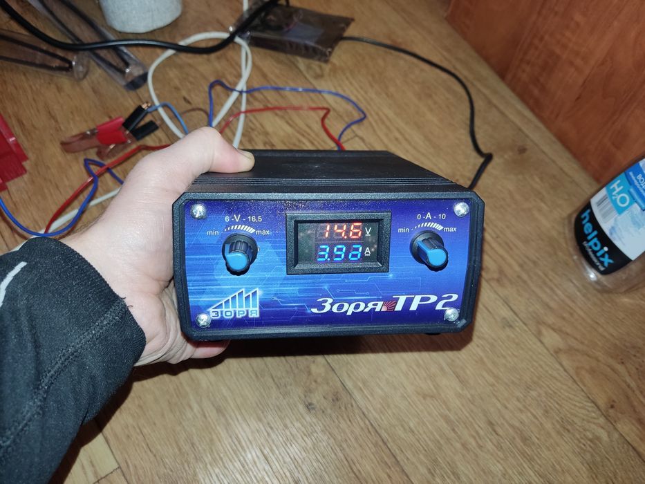 Зарядний пристрій "ЗОРЯ ТР2"