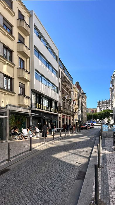 2-bedroom apartment for rent at the centre of Porto.