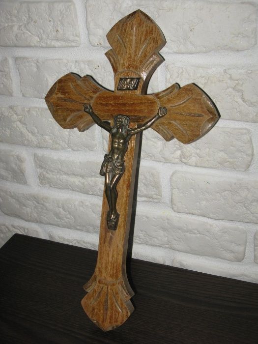 Krzyż drewniane dębowe, z mosiądzu jezus chrytus, przepięknie.
