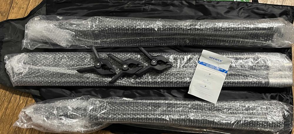 Neewer zestaw wsparcia foto., ścianka 2,6 x 3  z dwoma tłami  1,8X2,8