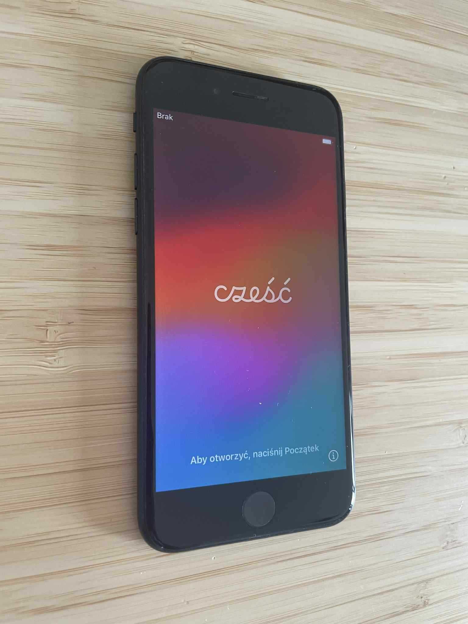 iPhone SE w idealnym stanie - 96% pojemoność baterii