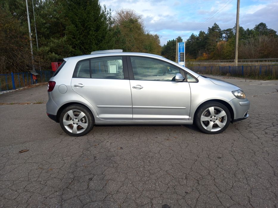 Продам гольфа їздить кожний день