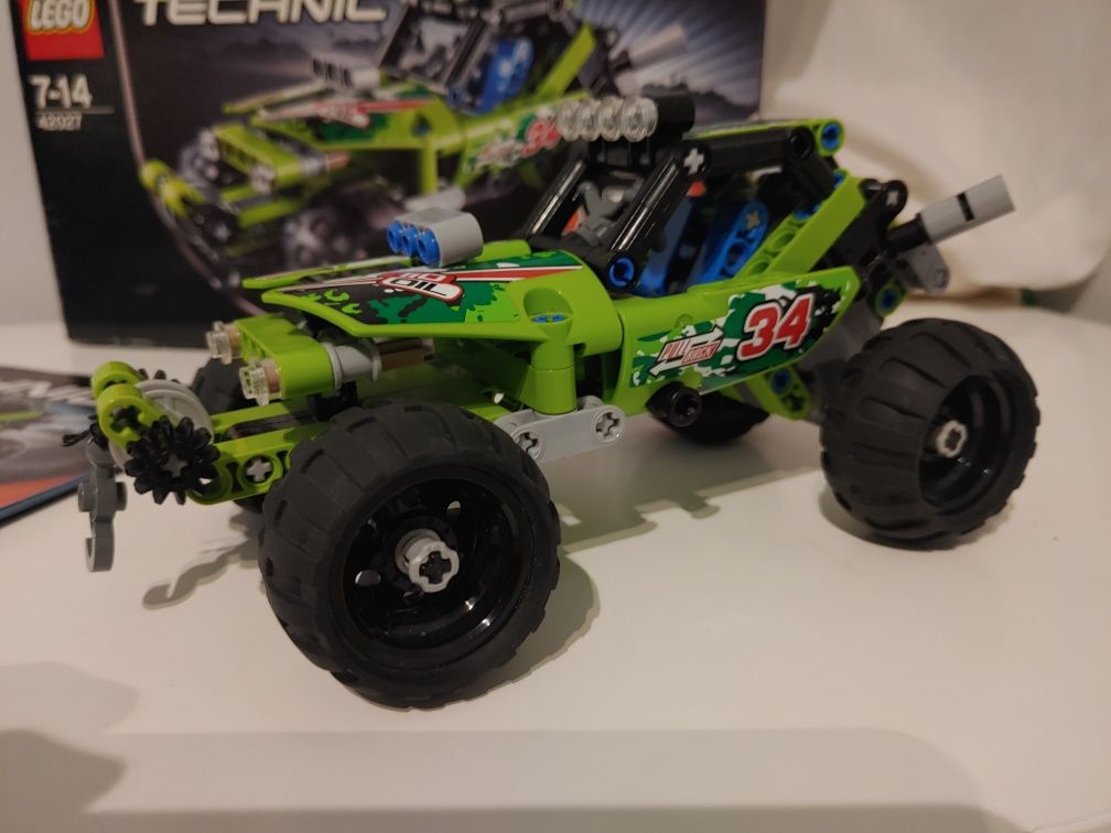 LEGO Technic Wyścigówka Pustynna -  42027