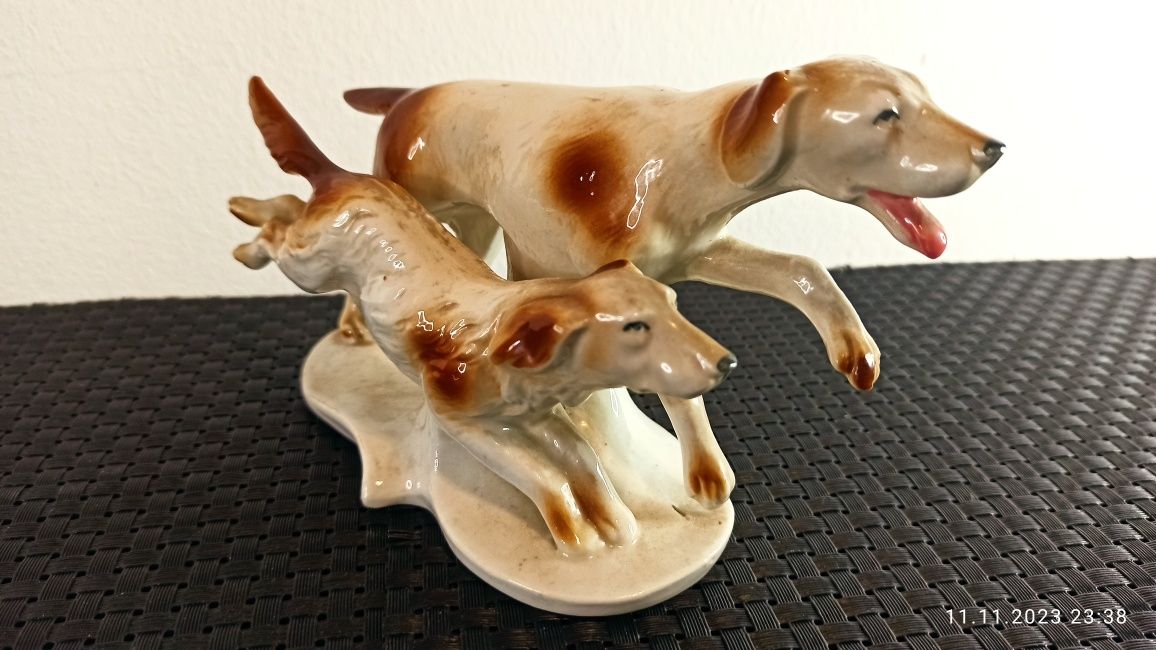Porcelana Grafenthal  Carl Scheidig Figurka Psy  Myśliwskie Charty