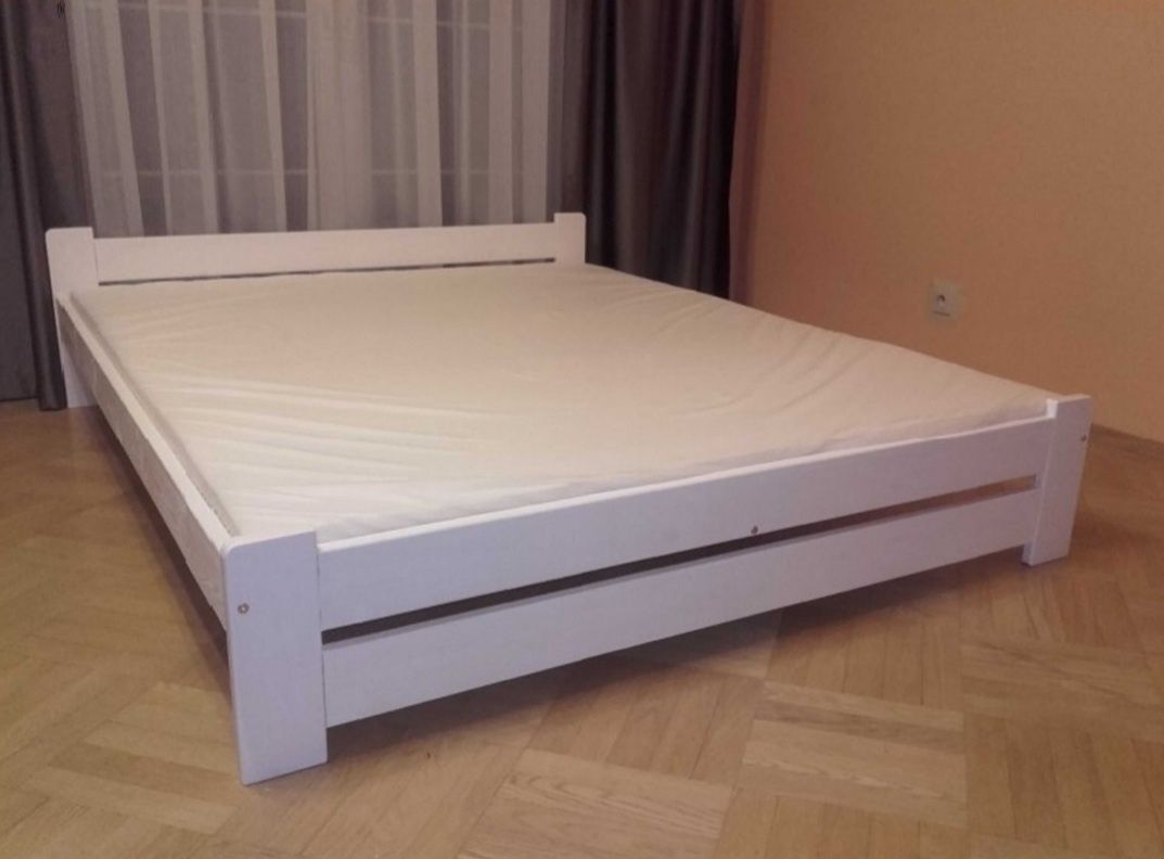 Sprzedam łózko z materacem