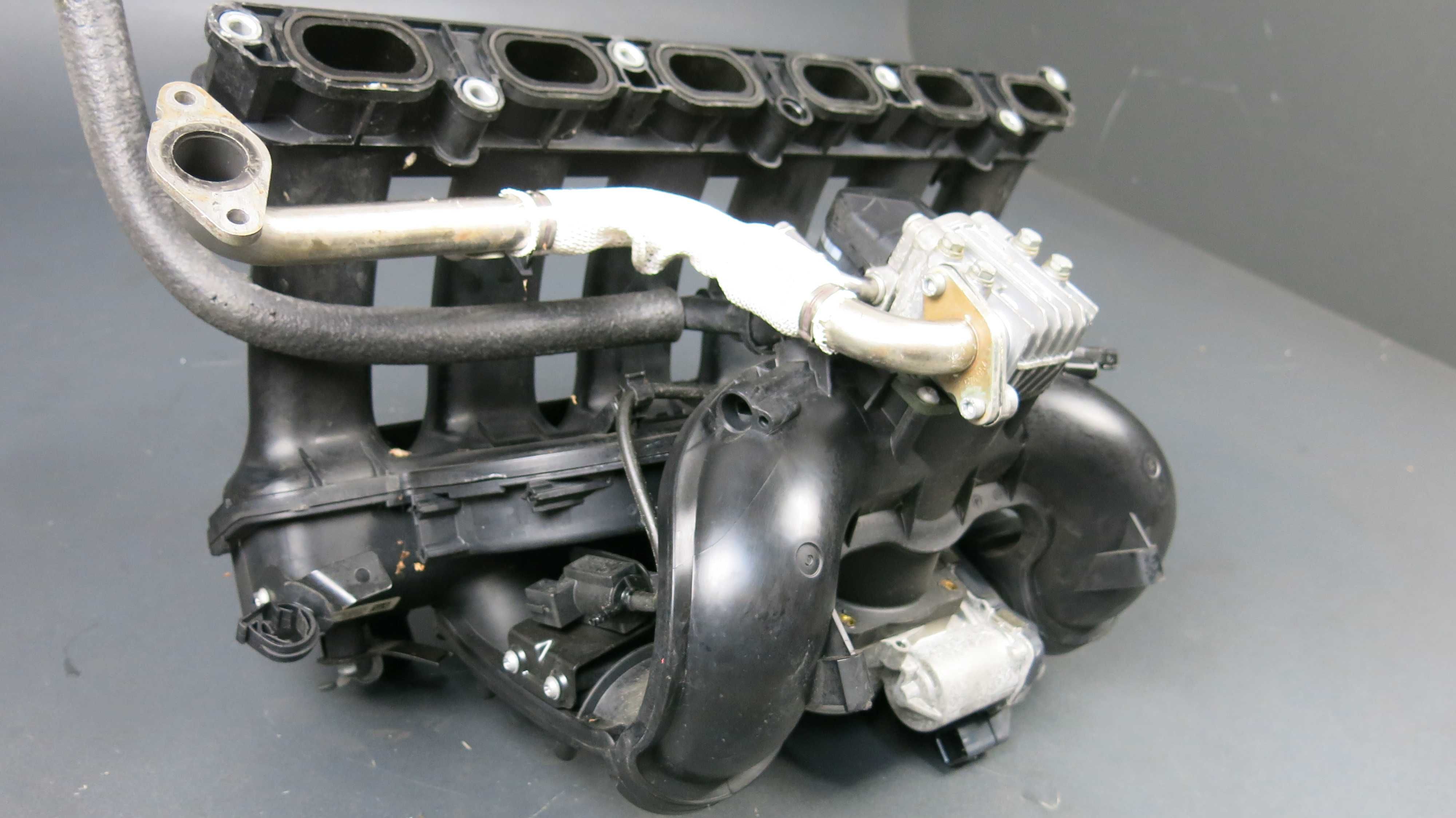 BMW E60 E61 2.5i N53 kolektor ssący kompletny przepustnica N53B25A