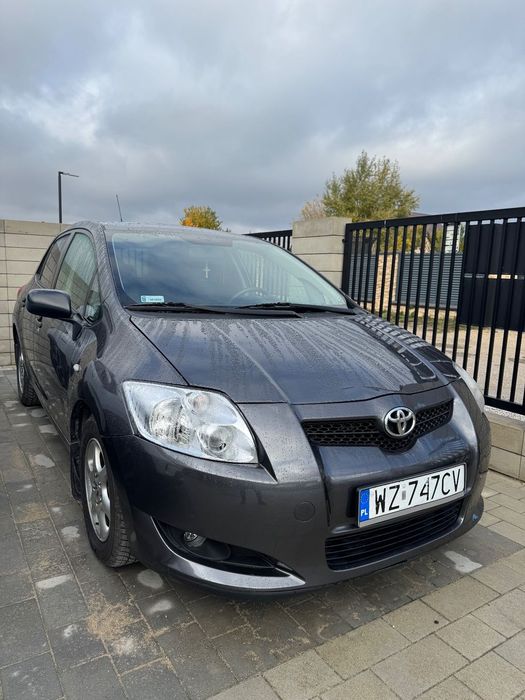 Toyota Auris fajny samochód, stan ogólny dobry, ale niestety silnik jest do wymiany