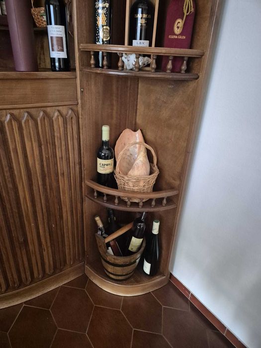 Móvel Bar Antigo em Madeira Maciça