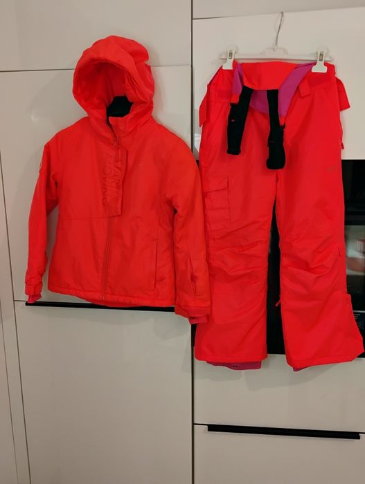 Kombinezon narciarski 4F dla dziewczynki rozmiar 140Neodry 10000/5000