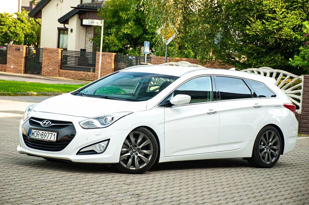 Hyundai i40 * Xenon * Kamera * Led * Automat * Navi * Niski Przebieg * Diesel *PDC