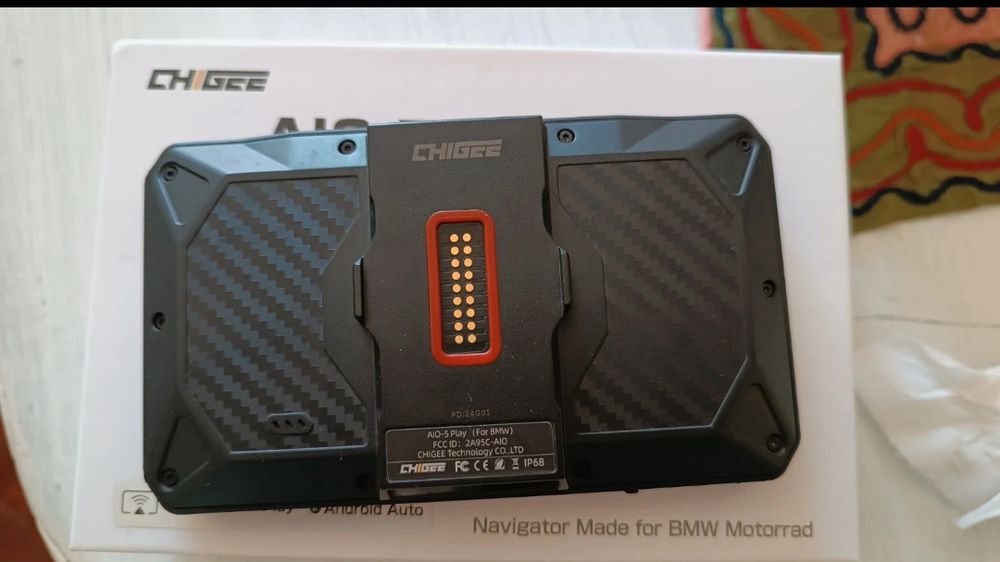 Chigee AIO-5 Play BMW + proteção ecrã já colocado