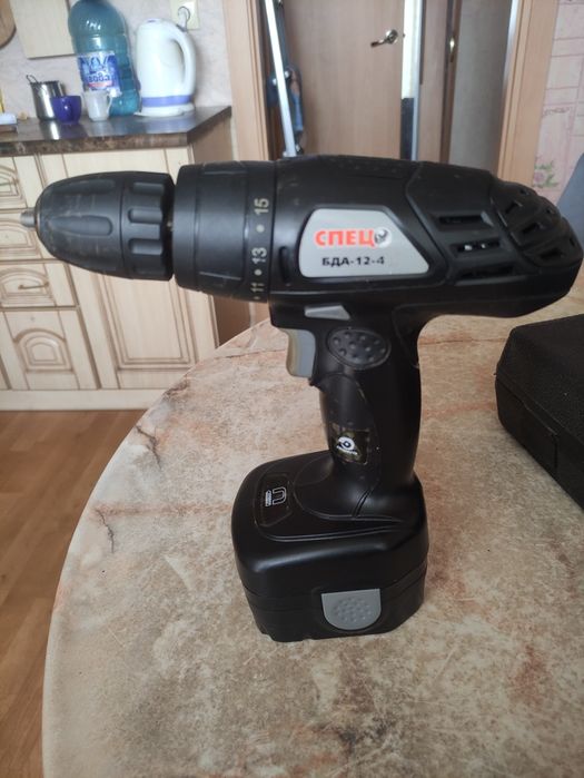 Шуруповерт "Спец"., з водяним рівнем.