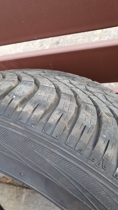 Opony Falken Eurowinter Hs01 245/45R19