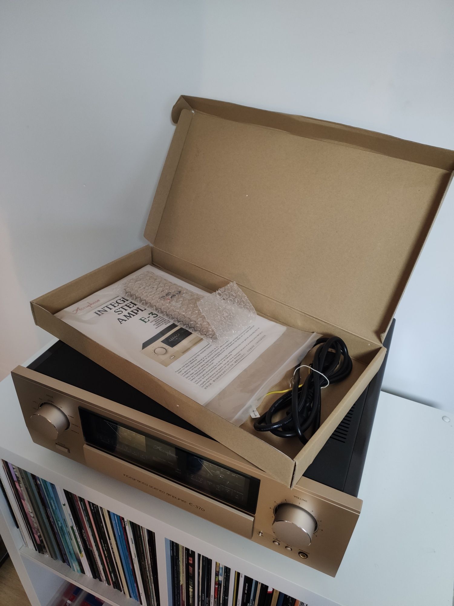 Wzmacniacz zintegrowany Accuphase E-370