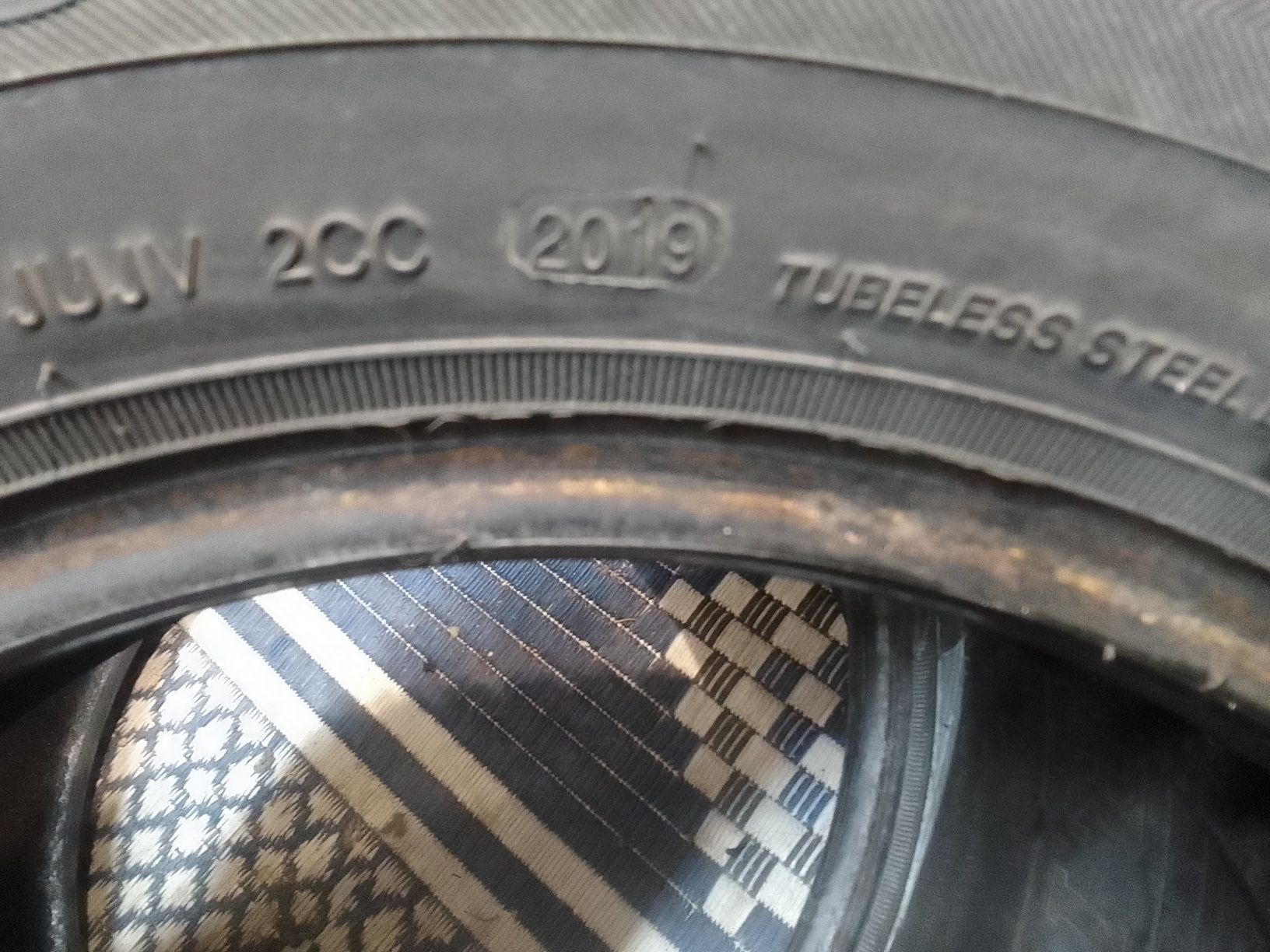 2 Opony zimowe 205/65r16C GOODRIDE