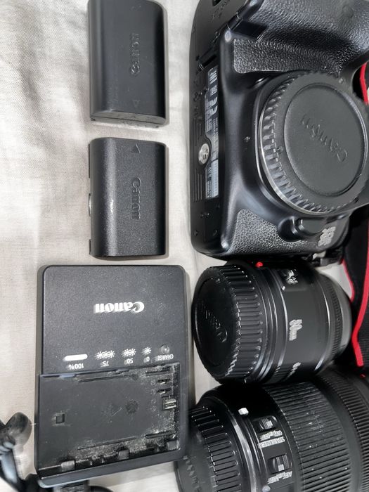 Canon 70D + Extras