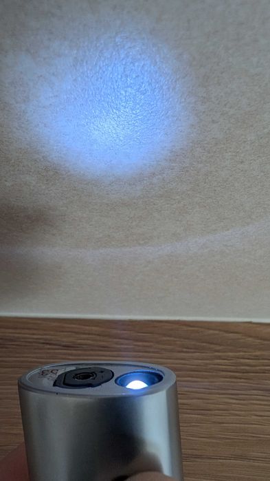 Latarka-zapalarka-otwieracz