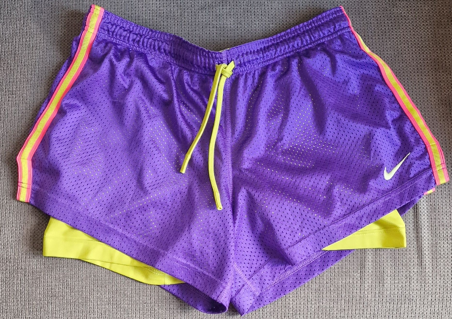 Spodenki sportowe Nike S szorty Bieganie finess