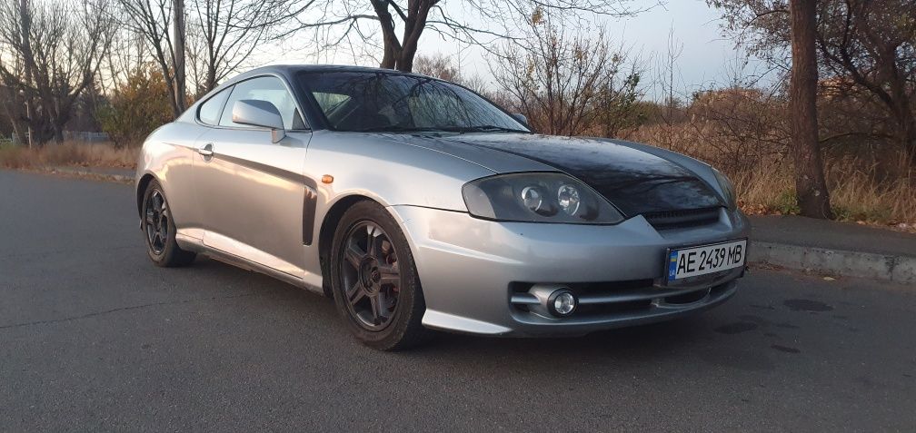 Hyundai coupe 2002г