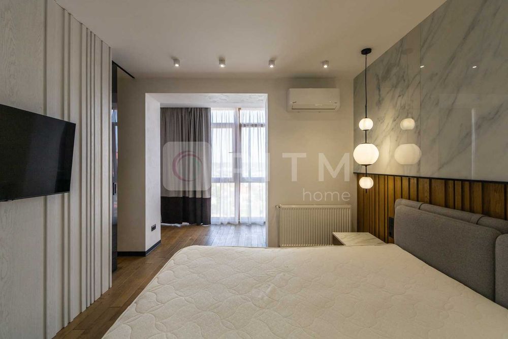 Пропонується простора, 2к +кухня студія з сучасним ремонтом