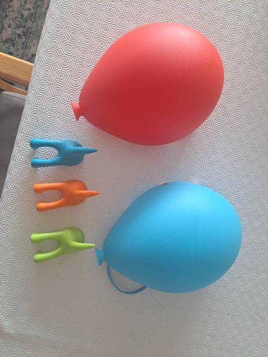 Candeeiros e cabides Ikea para quarto de criança