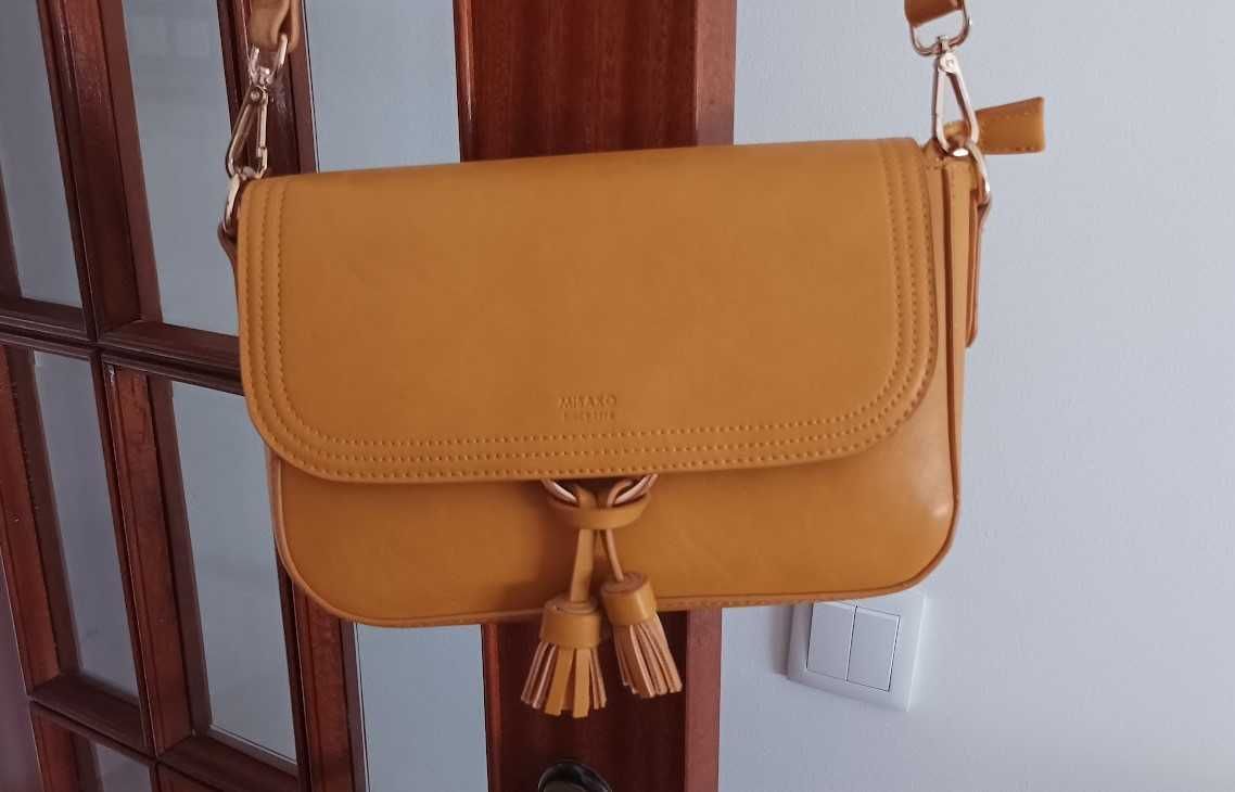 Mala à tiracolo em amarelo mostarda  da Misako - nova, não foi usada