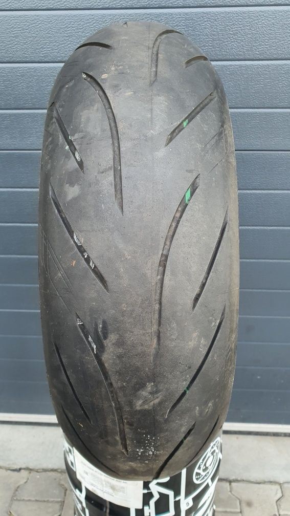 Opona sportowa Bridgestone s21R 180/55zr17