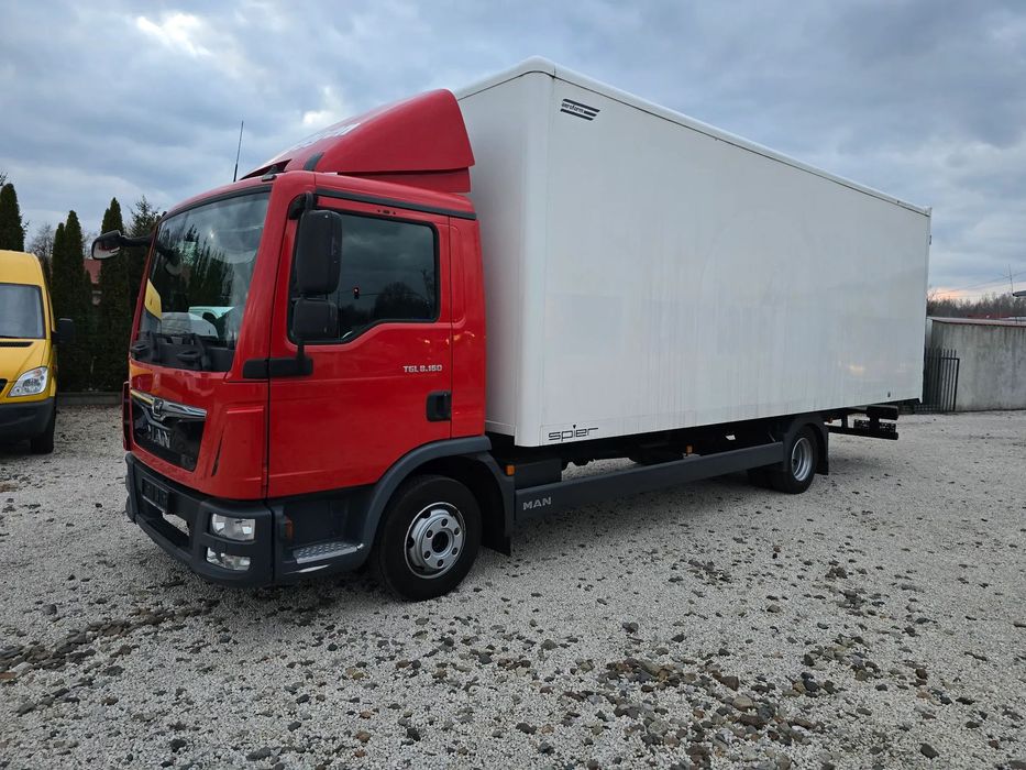 MAN TGL  Zabudowa kontener 7,30 x 2,50 x 2,40 jak nowy