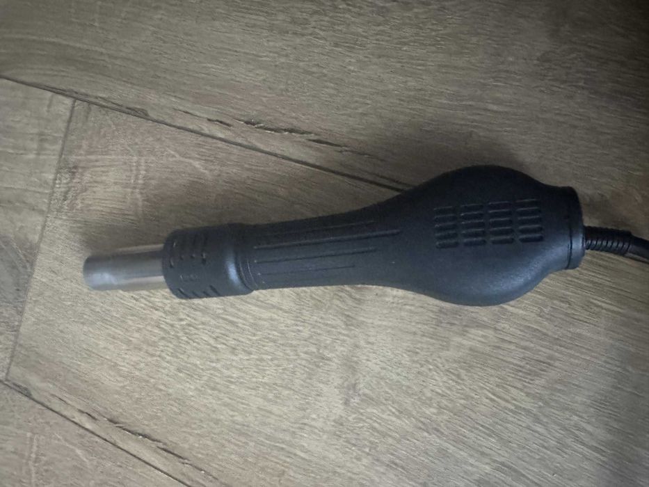 Stacja lutownicza Yihua 852D+ Hot air 740W Spawarka plastiku lutownica