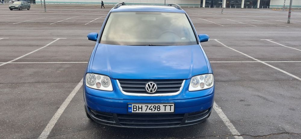 Продам Тоуран 2003 рік 1.6 мпі