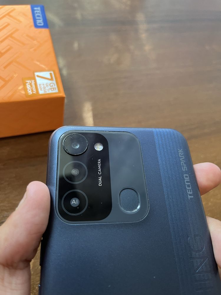 Телефон Tecno Spark 8c