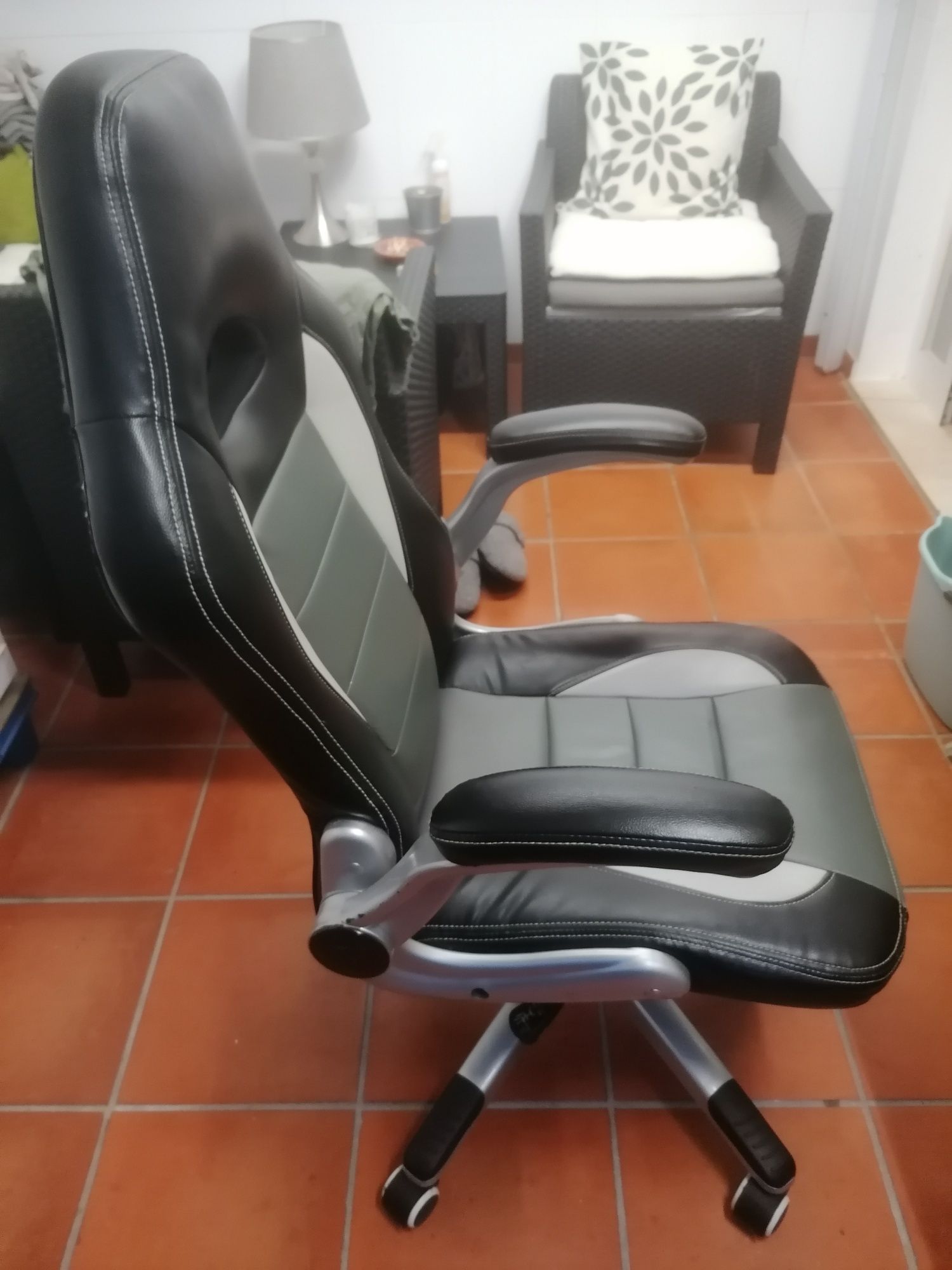 Cadeira gaming..