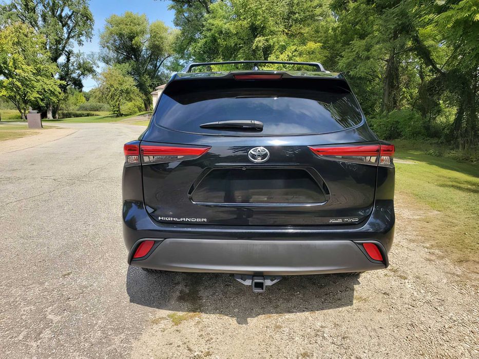 Toyota Highlander      2021